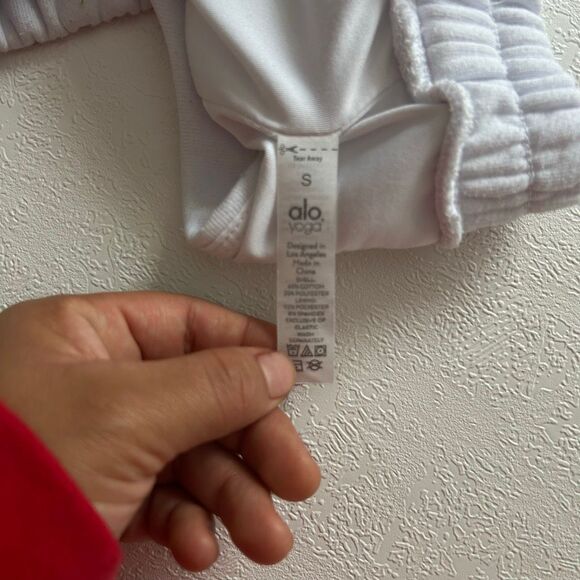 Alo Yoga White Ribbed Racerback Sports Bra Women’s Size Small - Picture 4 of 6